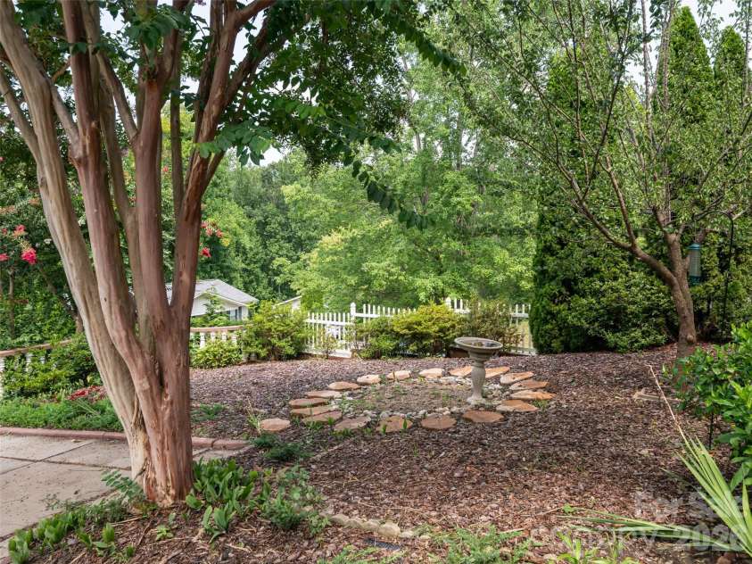 12 Peeler Drive, Asheville, NC 28803.  MLS# CAR4411996, YatesRealty ID 42677. 
