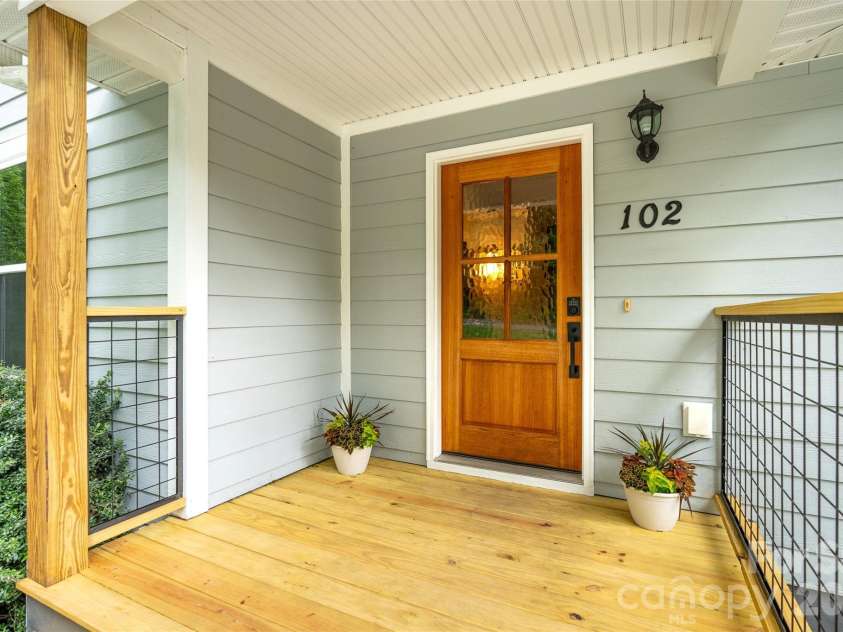 102 Iris Street, Asheville, NC 28803.  MLS# CAR4411381, YatesRealty ID 42678. 