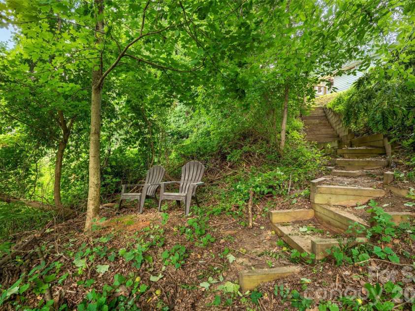 102 Iris Street, Asheville, NC 28803.  MLS# CAR4411381, YatesRealty ID 42678. 