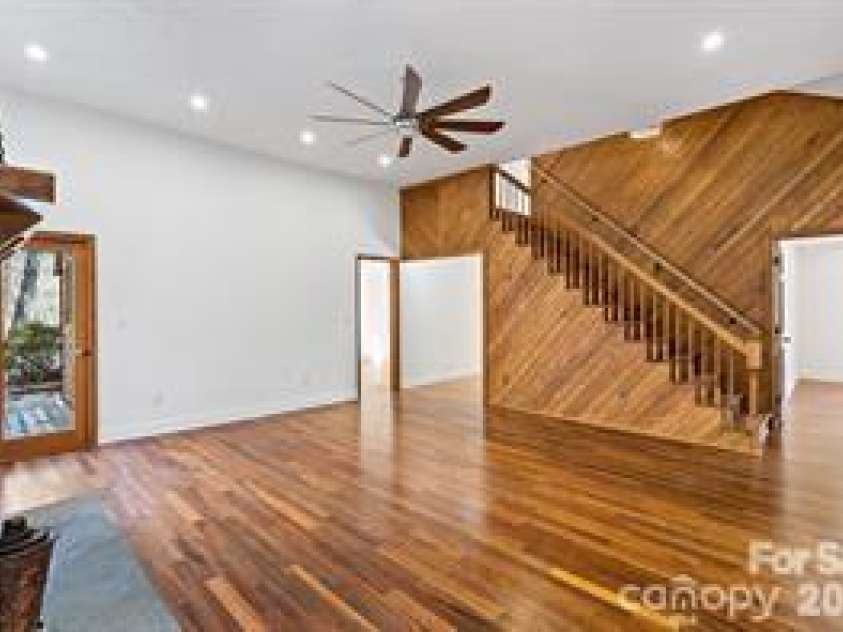 249 Starlin Mountain Road, Bakersville, NC 28705.  MLS# CAR4345394, YatesRealty ID 4268. 