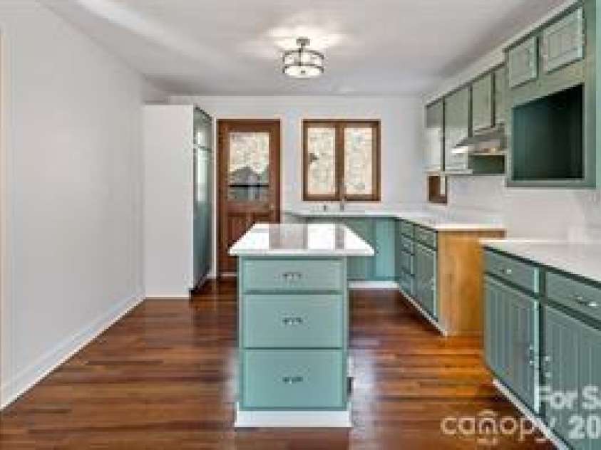 249 Starlin Mountain Road, Bakersville, NC 28705.  MLS# CAR4345394, YatesRealty ID 4268. 