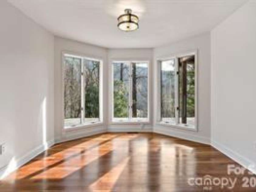 249 Starlin Mountain Road, Bakersville, NC 28705.  MLS# CAR4345394, YatesRealty ID 4268. 