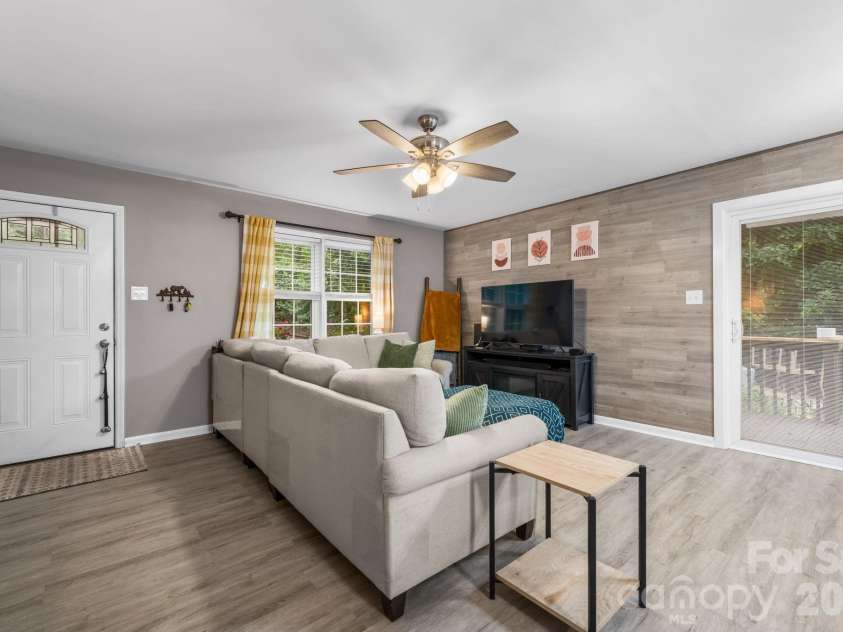 1172 Sunset Court, Conover, NC 28613.  MLS# CAR4405962, YatesRealty ID 42680. 