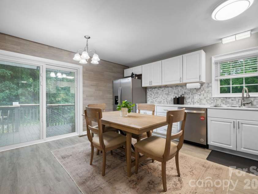 1172 Sunset Court, Conover, NC 28613.  MLS# CAR4405962, YatesRealty ID 42680. 