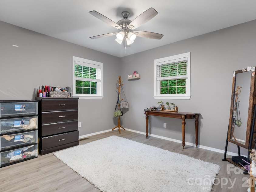 1172 Sunset Court, Conover, NC 28613.  MLS# CAR4405962, YatesRealty ID 42680. 
