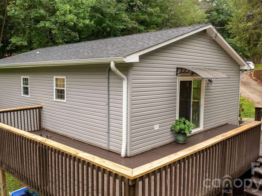 1172 Sunset Court, Conover, NC 28613.  MLS# CAR4405962, YatesRealty ID 42680. 
