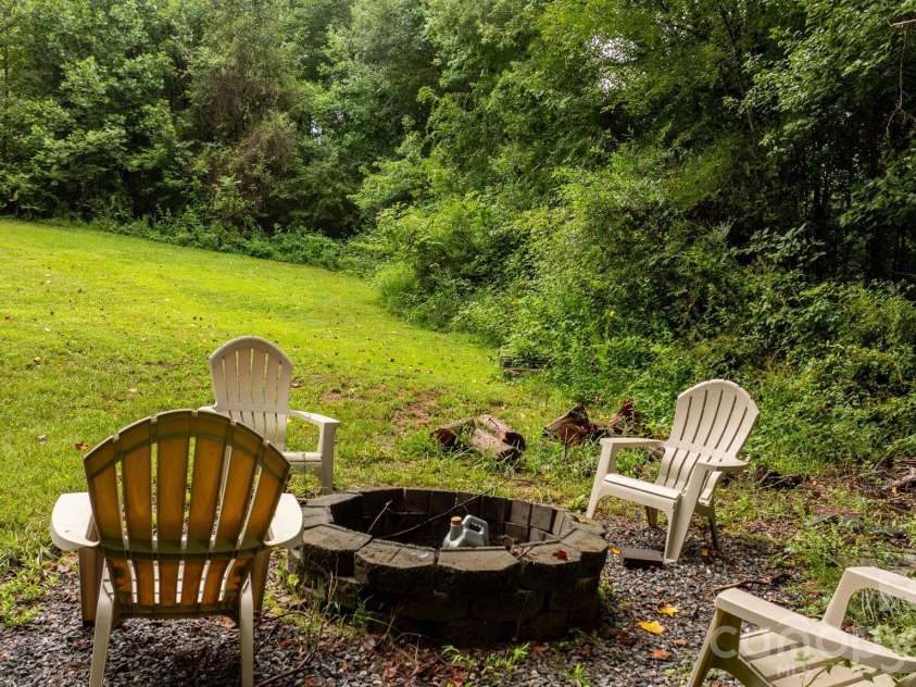 1172 Sunset Court, Conover, NC 28613.  MLS# CAR4405962, YatesRealty ID 42680. 
