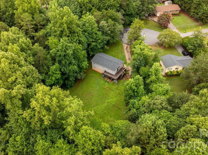 1172 Sunset Court, Conover, NC 28613.  MLS# CAR4405962, YatesRealty ID 42680. 