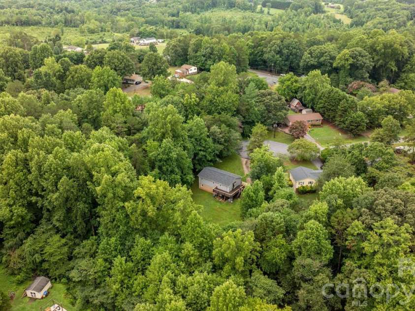 1172 Sunset Court, Conover, NC 28613.  MLS# CAR4405962, YatesRealty ID 42680. 