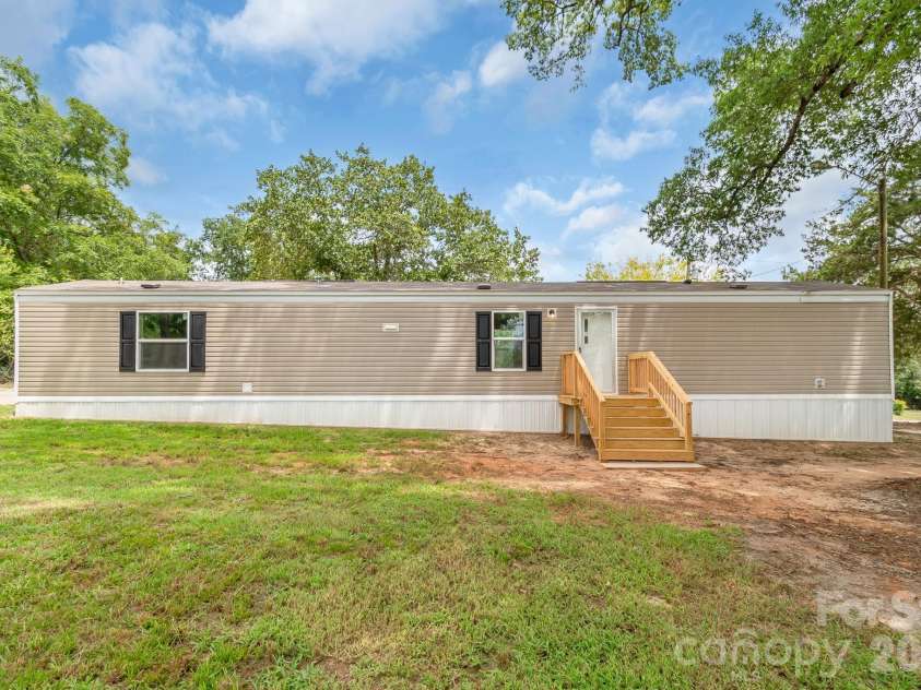 7627 Kershaw Camden Highway, Kershaw, SC 29067.  MLS# CAR4406680, YatesRealty ID 42681. 