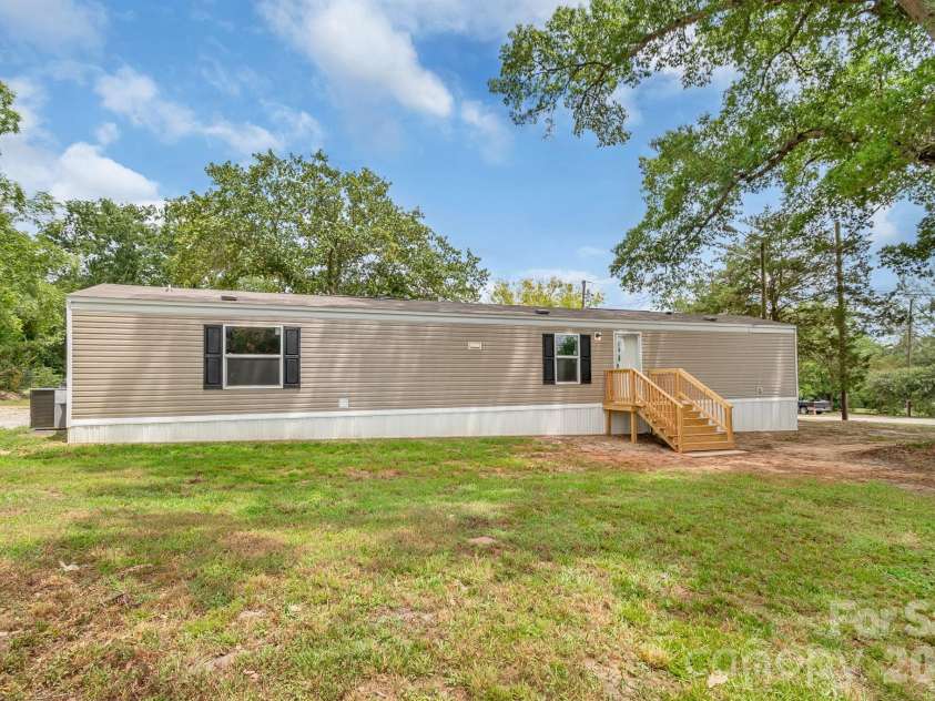 7627 Kershaw Camden Highway, Kershaw, SC 29067.  MLS# CAR4406680, YatesRealty ID 42681. 