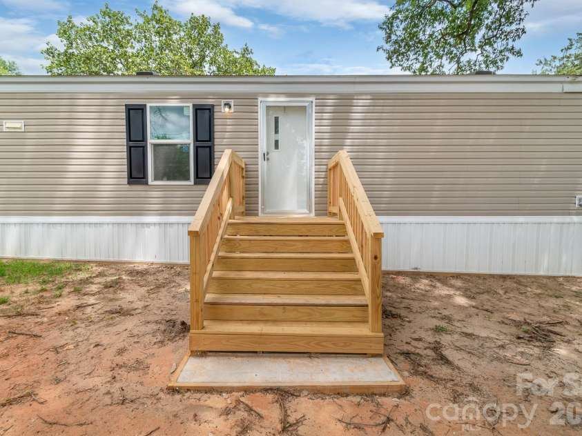 7627 Kershaw Camden Highway, Kershaw, SC 29067.  MLS# CAR4406680, YatesRealty ID 42681. 