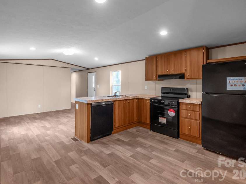 7627 Kershaw Camden Highway, Kershaw, SC 29067.  MLS# CAR4406680, YatesRealty ID 42681. 