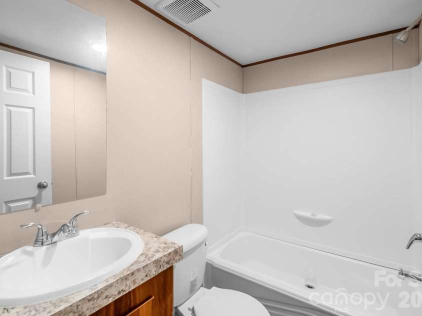 7627 Kershaw Camden Highway, Kershaw, SC 29067.  MLS# CAR4406680, YatesRealty ID 42681. 