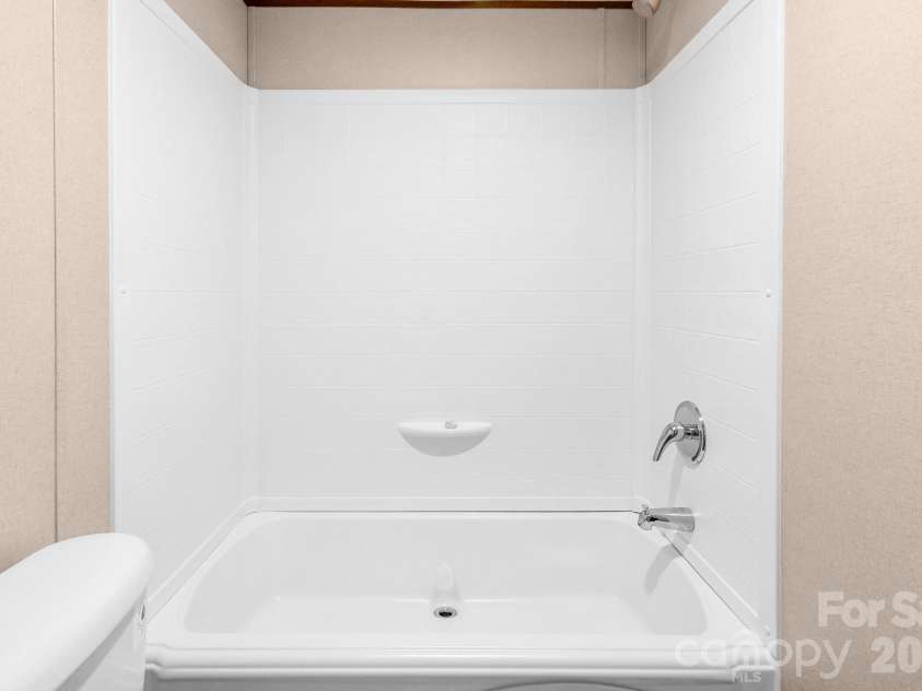 7627 Kershaw Camden Highway, Kershaw, SC 29067.  MLS# CAR4406680, YatesRealty ID 42681. 