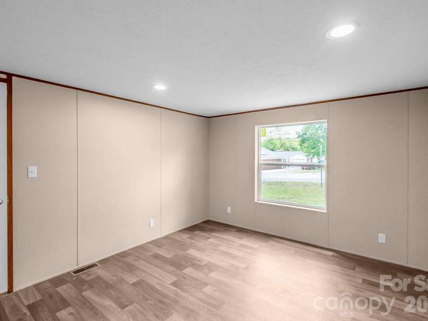 7627 Kershaw Camden Highway, Kershaw, SC 29067.  MLS# CAR4406680, YatesRealty ID 42681. 