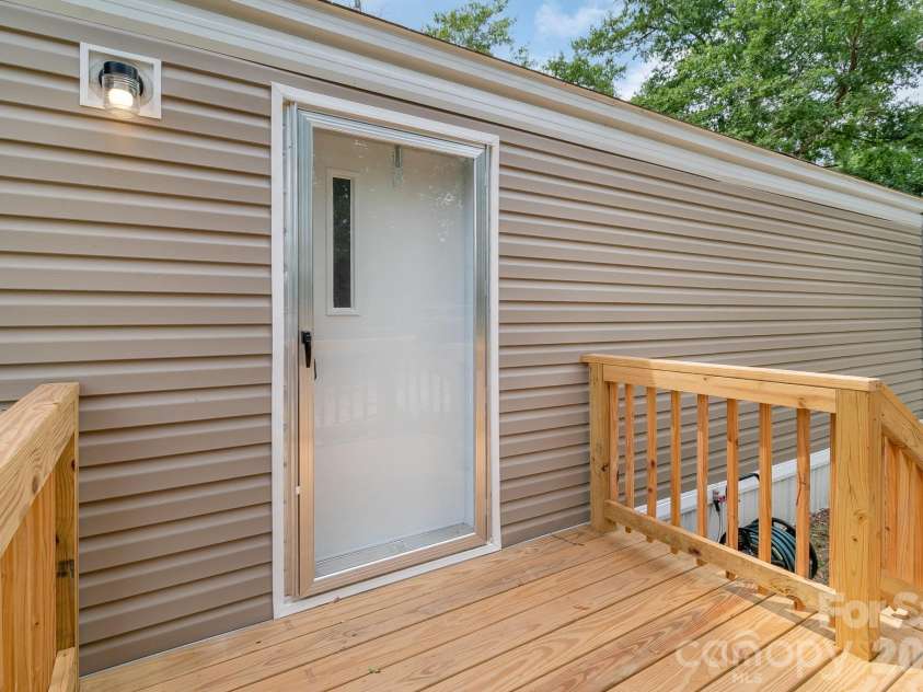 7627 Kershaw Camden Highway, Kershaw, SC 29067.  MLS# CAR4406680, YatesRealty ID 42681. 
