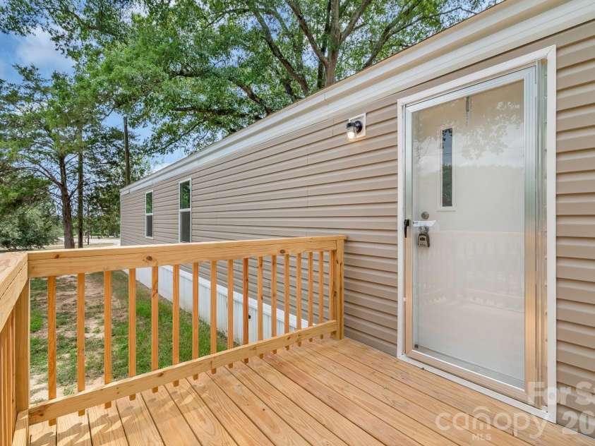 7627 Kershaw Camden Highway, Kershaw, SC 29067.  MLS# CAR4406680, YatesRealty ID 42681. 