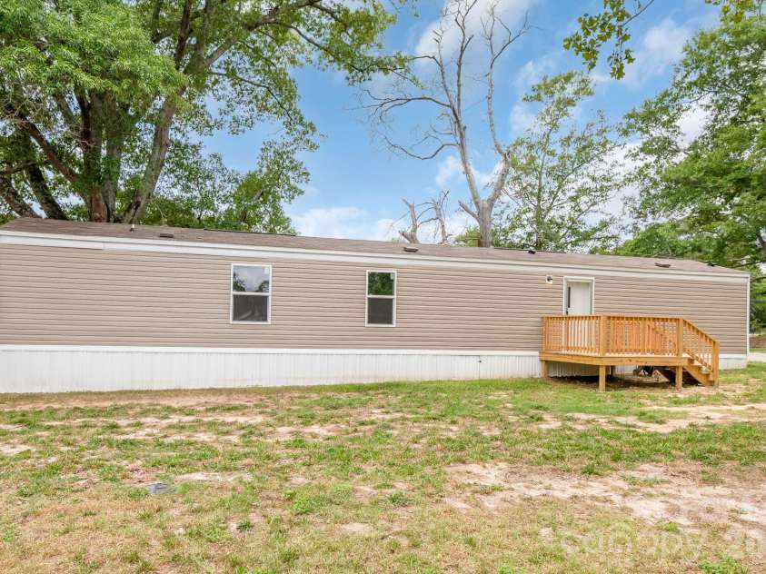 7627 Kershaw Camden Highway, Kershaw, SC 29067.  MLS# CAR4406680, YatesRealty ID 42681. 