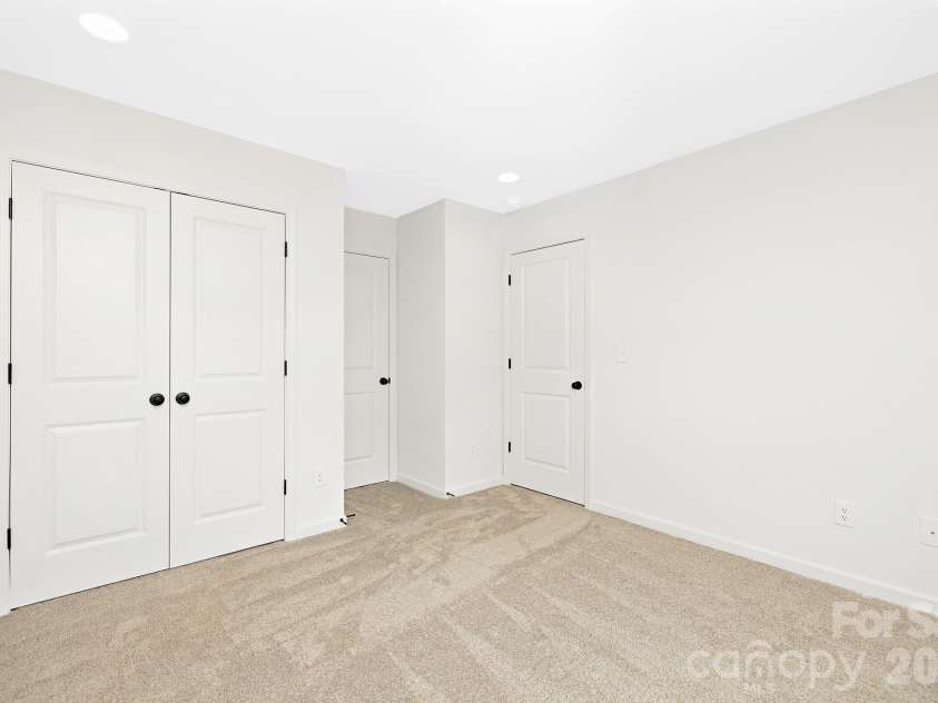 2920 Capitol Drive, Charlotte, NC 28208.  MLS# CAR4383339, YatesRealty ID 42683. Representation