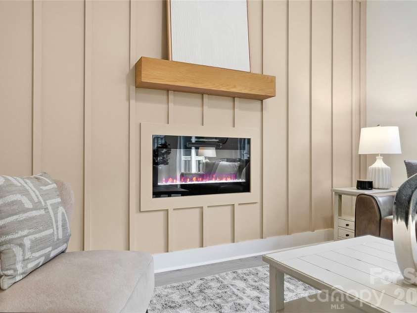 604 Sharon Drive, Statesville, NC 28625.  MLS# CAR4406361, YatesRealty ID 42684. Accent Wall & Fireplace