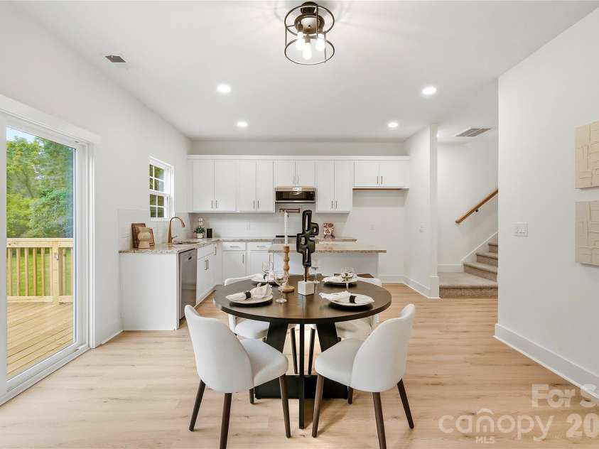 604 Sharon Drive, Statesville, NC 28625.  MLS# CAR4406361, YatesRealty ID 42684. Dining Area