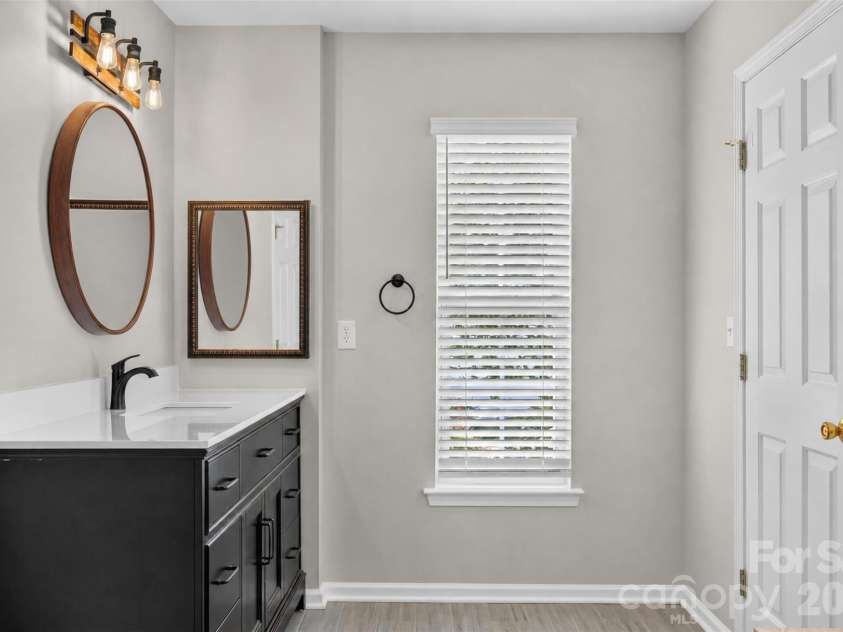 204 Whitegrove Drive, Fort Mill, SC 29715.  MLS# CAR4396185, YatesRealty ID 42686. Dual vanities