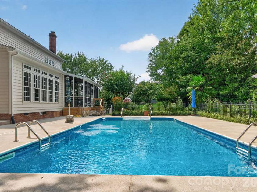 204 Whitegrove Drive, Fort Mill, SC 29715.  MLS# CAR4396185, YatesRealty ID 42686. Make a splash