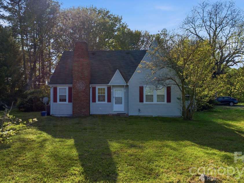 1862 Salem Church Road, Lincolnton, NC 28092.  MLS# CAR4412898, YatesRealty ID 42689. 