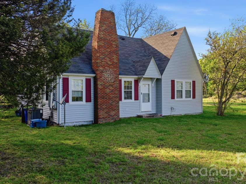 1862 Salem Church Road, Lincolnton, NC 28092.  MLS# CAR4412898, YatesRealty ID 42689. 