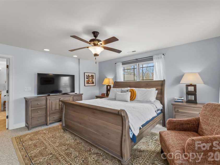 49 Jeff Drive, Asheville, NC 28806.  MLS# CAR4350628, YatesRealty ID 4269. 