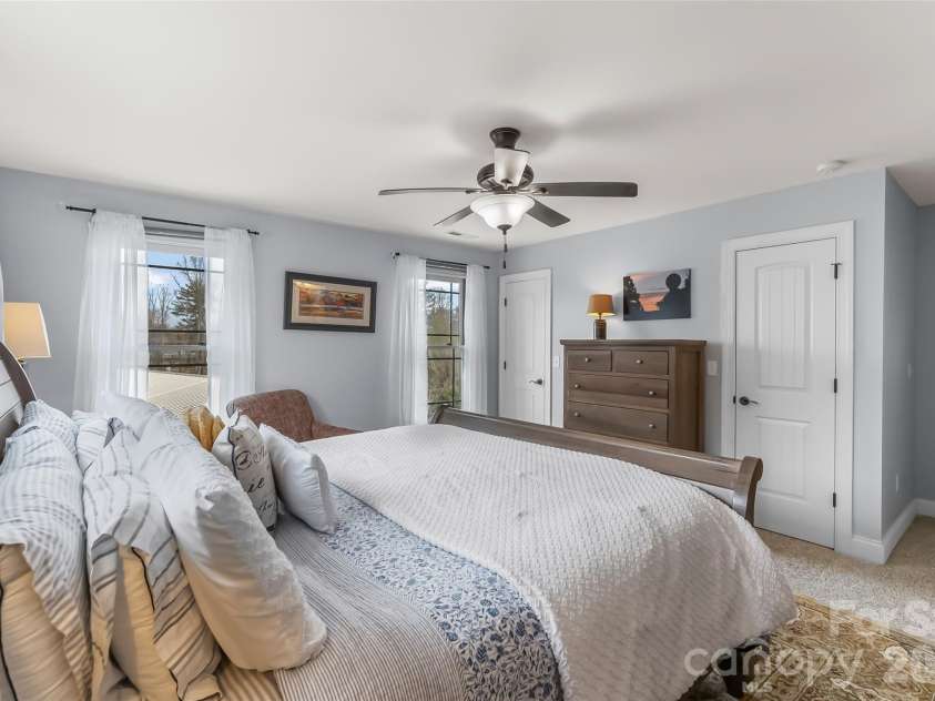 49 Jeff Drive, Asheville, NC 28806.  MLS# CAR4350628, YatesRealty ID 4269. 