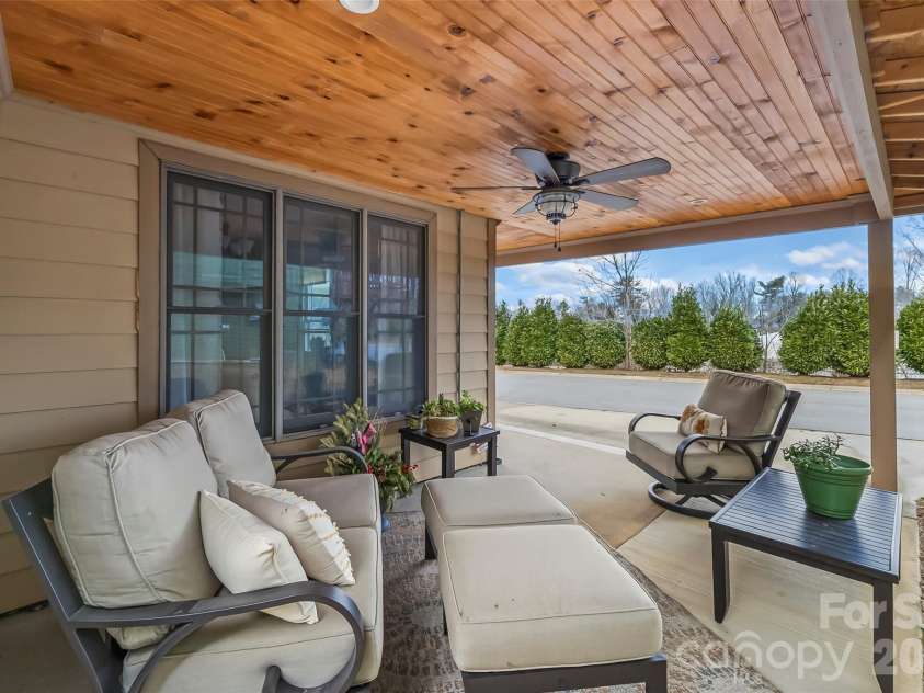 49 Jeff Drive, Asheville, NC 28806.  MLS# CAR4350628, YatesRealty ID 4269. 