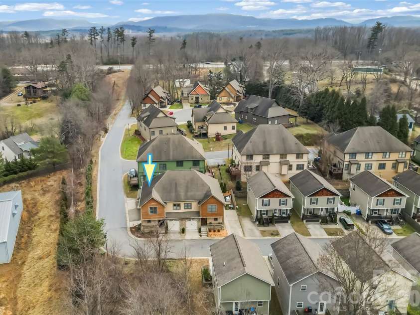 49 Jeff Drive, Asheville, NC 28806.  MLS# CAR4350628, YatesRealty ID 4269. 