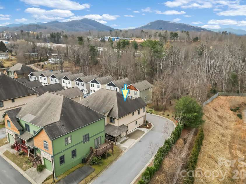 49 Jeff Drive, Asheville, NC 28806.  MLS# CAR4350628, YatesRealty ID 4269. 