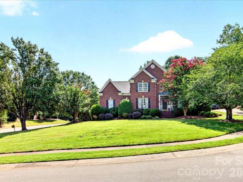 1308 Rockfish Drive, Matthews, NC 28105.  MLS# CAR4403442, YatesRealty ID 42691. 