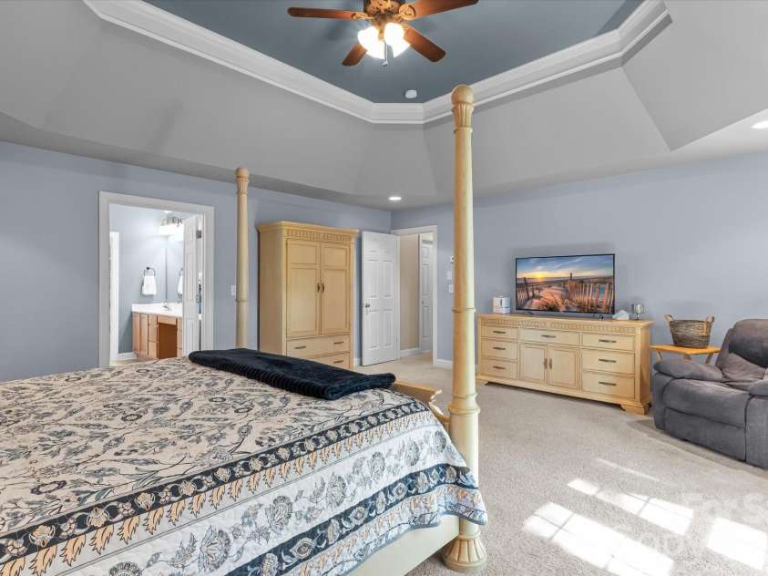 228 Forest Walk Way, Mooresville, NC 28115.  MLS# CAR4408596, YatesRealty ID 42692. 