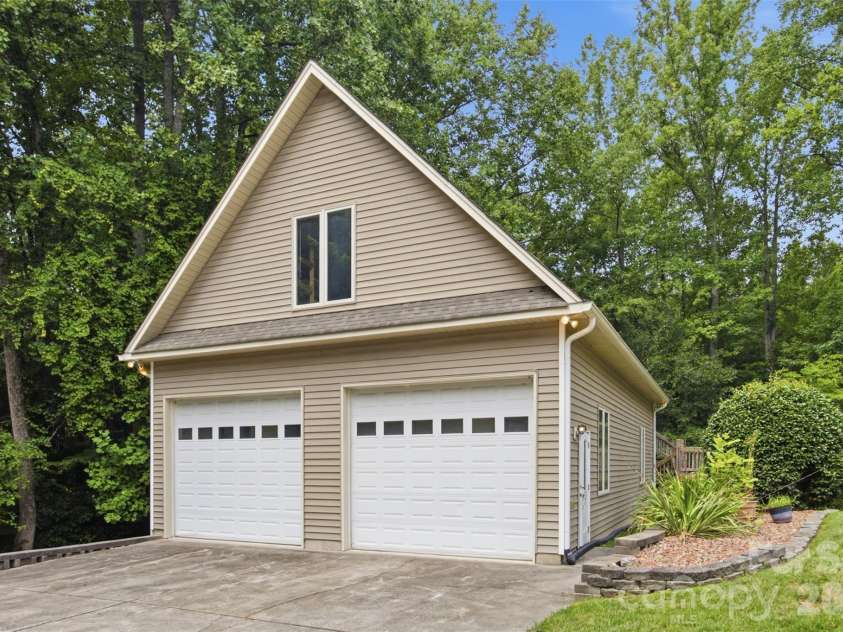 142 Griffin Street, Stanley, NC 28164.  MLS# CAR4411961, YatesRealty ID 42693. 48x30 Detached