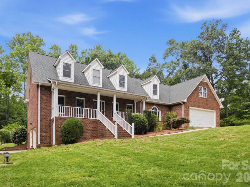 142 Griffin Street, Stanley, NC 28164.  MLS# CAR4411961, YatesRealty ID 42693. 
