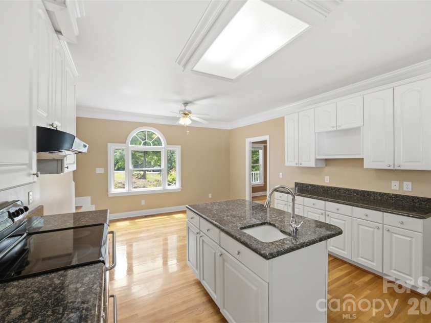 142 Griffin Street, Stanley, NC 28164.  MLS# CAR4411961, YatesRealty ID 42693. Main - Kitchen