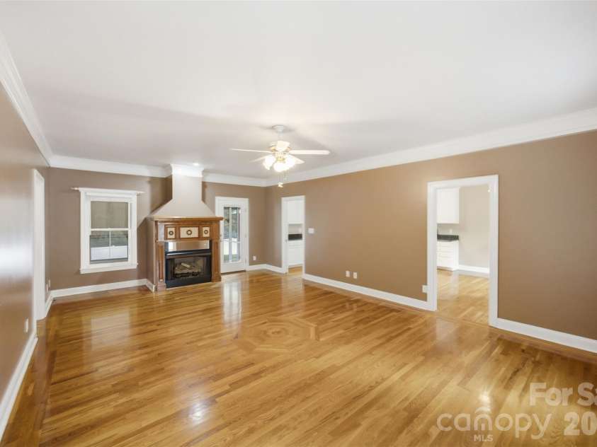 142 Griffin Street, Stanley, NC 28164.  MLS# CAR4411961, YatesRealty ID 42693. Main - Living