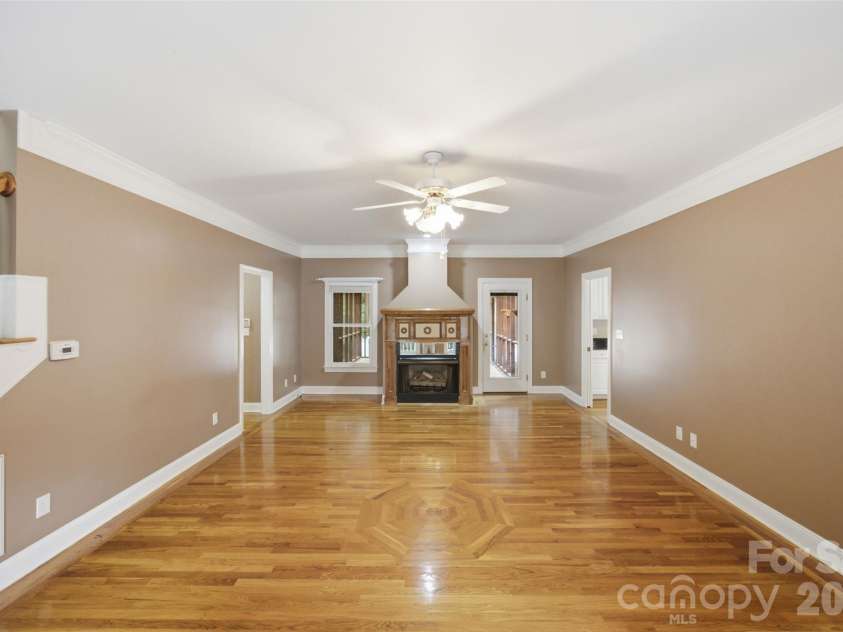 142 Griffin Street, Stanley, NC 28164.  MLS# CAR4411961, YatesRealty ID 42693. Main - Living