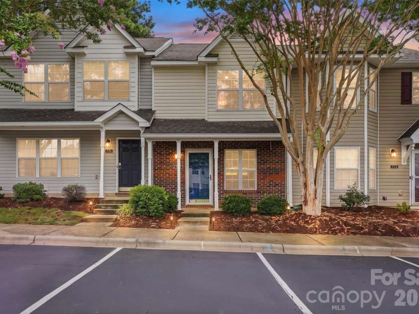 774 Rock Lake Glen, Fort Mill, SC 29715.  MLS# CAR4407080, YatesRealty ID 42694. 