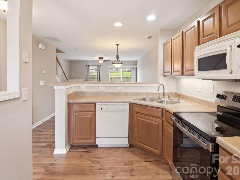 774 Rock Lake Glen, Fort Mill, SC 29715.  MLS# CAR4407080, YatesRealty ID 42694. 