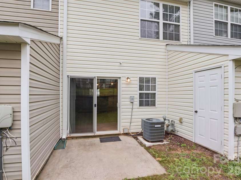 774 Rock Lake Glen, Fort Mill, SC 29715.  MLS# CAR4407080, YatesRealty ID 42694. 