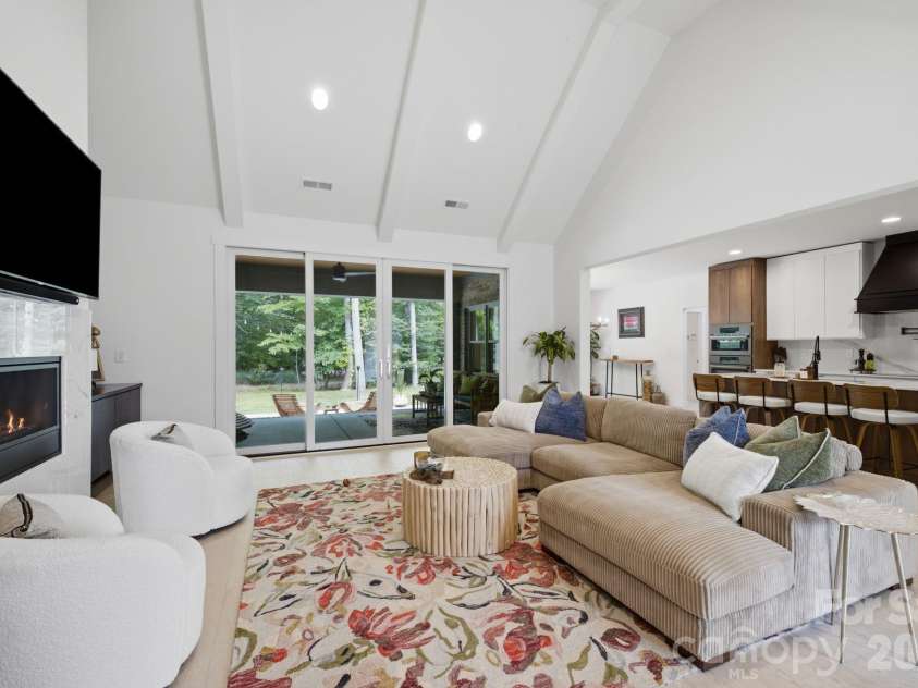 200 Barra Drive, Waxhaw, NC 28173.  MLS# CAR4406685, YatesRealty ID 42695. 