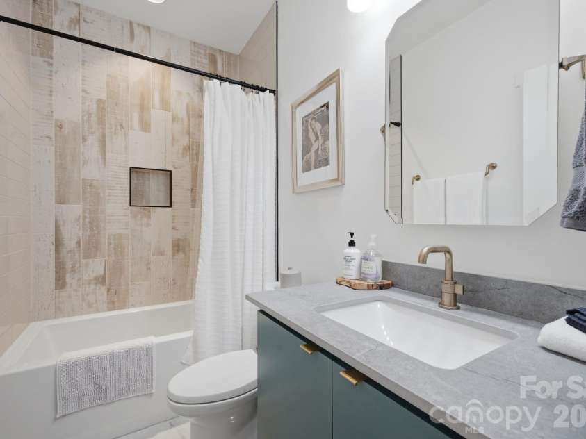 200 Barra Drive, Waxhaw, NC 28173.  MLS# CAR4406685, YatesRealty ID 42695. 