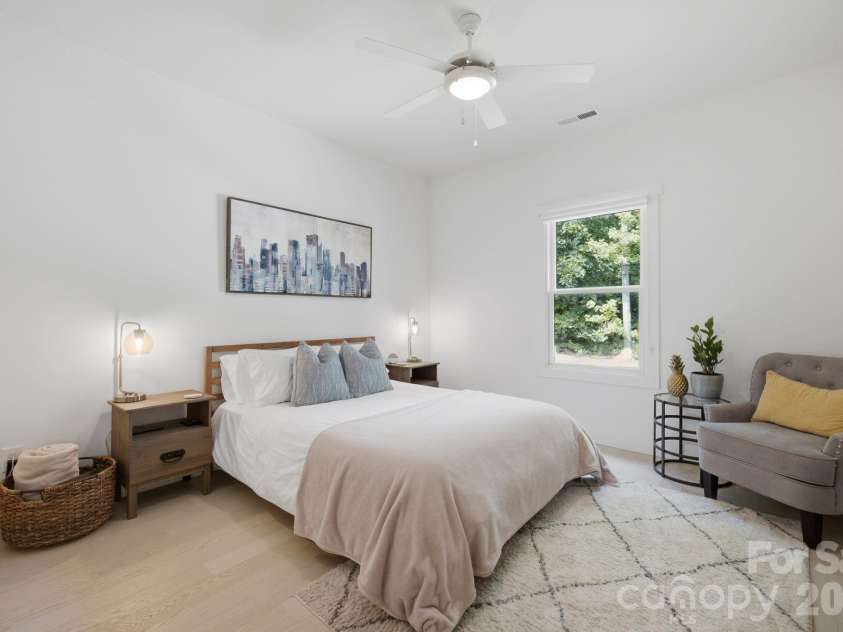 200 Barra Drive, Waxhaw, NC 28173.  MLS# CAR4406685, YatesRealty ID 42695. 