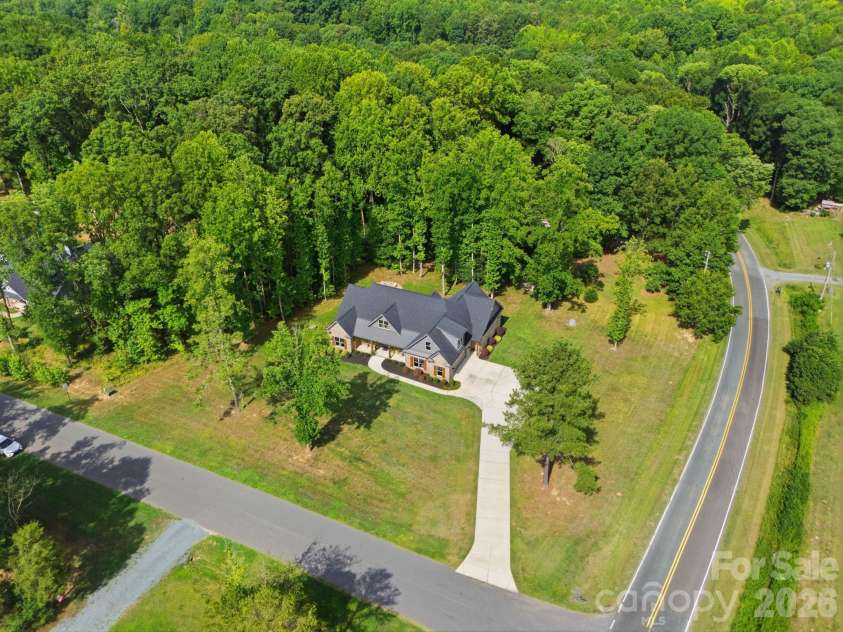 200 Barra Drive, Waxhaw, NC 28173.  MLS# CAR4406685, YatesRealty ID 42695. 