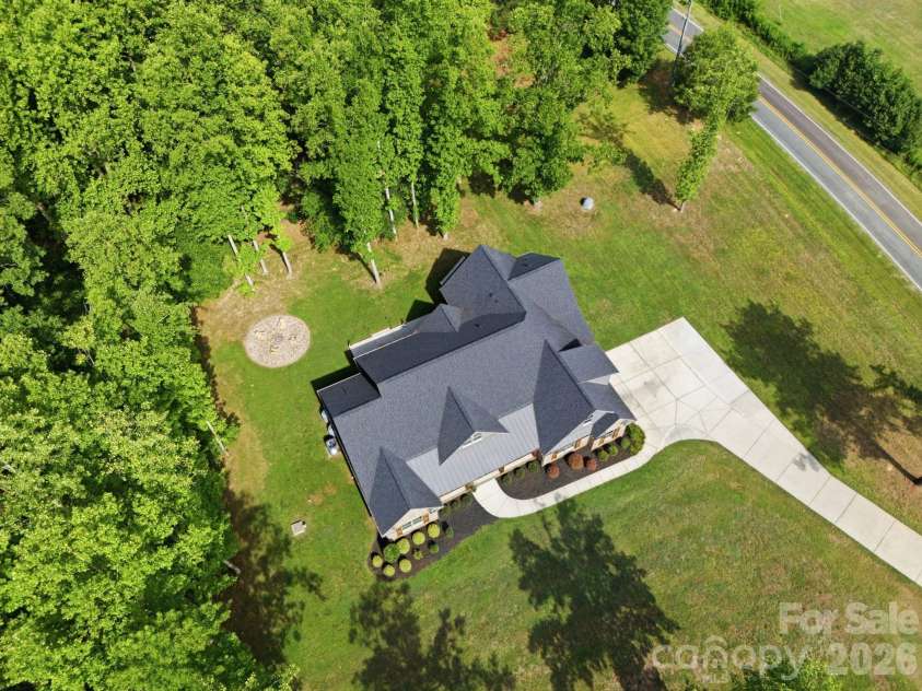 200 Barra Drive, Waxhaw, NC 28173.  MLS# CAR4406685, YatesRealty ID 42695. 